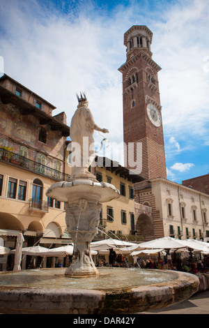 Lamberti-Turm, Verona, Venetien, Italien Stockfoto