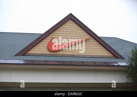 Abgebildet ist ein Nike Store an die Siedler Green Outlet Village in North Conway, New Hampshire Stockfoto