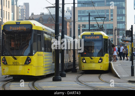 England, Manchester, St.-Peter Platz Straßenbahn-Haltestelle Stockfoto