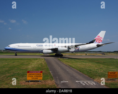 B-18806 China Airlines Airbus A340-313 X - Cn 433-4 Stockfoto