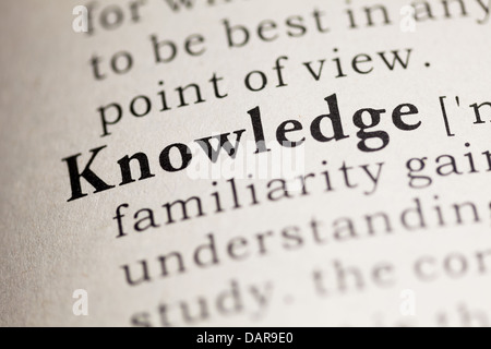 Gefälschte Wörterbuch, Wörterbuch-Definition des Wortes wissen. Stockfoto