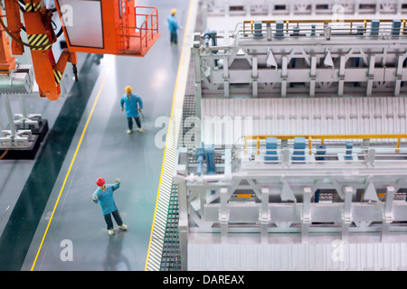 Thermische Kraftwerke innerhalb der Produktionslinie Elektrogeräte Stockfoto