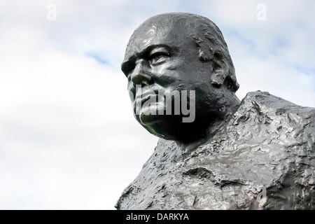 Nahaufnahme der Statue von Sir Winston Churchill in Westerham, Kent Stockfoto