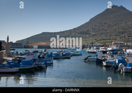 Schloss San Giacomo auf Monte Santa Caterina in Favignana in die Ägadischen Inseln, Sizilien. Stockfoto