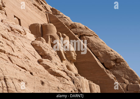 Die große Sonne Tempel von Abu Simbel erbaut von Ramses II, der UNESCO World Heritage Site, Nasser-See, südlich von Assuan, Oberägypten Stockfoto