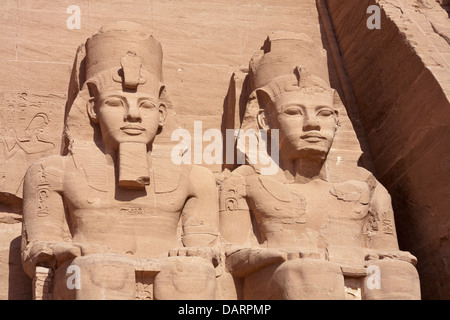 Die große Sonne Tempel von Abu Simbel erbaut von Ramses II, der UNESCO World Heritage Site, Nasser-See, südlich von Assuan, Oberägypten Stockfoto