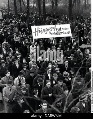 Nachkriegszeit, Politik, Deutschland, Demonstration gegen Hunger, Düsseldorf, 15.4.1947, Zusatzrechte-Clearences-nicht vorhanden Stockfoto