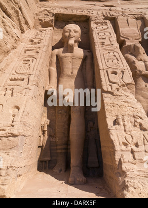 Die große Sonne Tempel von Abu Simbel erbaut von Ramses II, der UNESCO World Heritage Site, Nasser-See, südlich von Assuan, Oberägypten Stockfoto