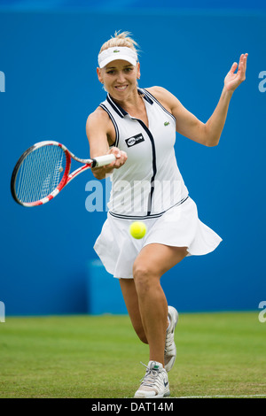 Elena Vesnina Russlands in Aktion spielen Rechtshänder Vorhand Schuss während Einzel-Match spielen Stockfoto