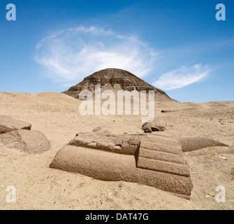 Die Schlamm-Ziegel Hawara Pyramide Amenemhets III, in der Nähe der sagenumwobenen Labyrinth im Bereich Faiyum Ägyptens Pharao gebaut Stockfoto