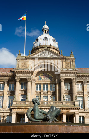 Großbritannien, England, Birmingham, Victoria Square, Sozialwohnung und The River Skulptur von Dhruva Mitry, Flittchens im Whirlpool Stockfoto