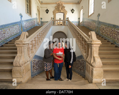 Gruppe von Multi ethnischen Studenten in der Colégio de São Jerónimo an der Universität Coimbra, Coimbra, Portugal Stockfoto