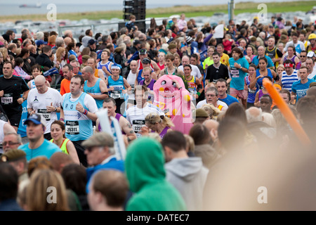 Läufer laufen, den Great North Run Stockfoto