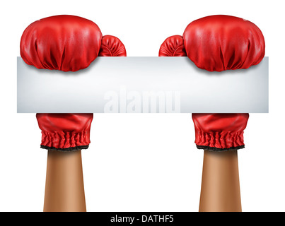 Boxhandschuhe leer Zeichen als Kampf und Konkurrenz Kommunikation Nachricht mit isolierten roten Boxer hielt eine horizontale leere weiße Karte als Symbol für wettbewerbsfähige Sales Geschäft. Stockfoto