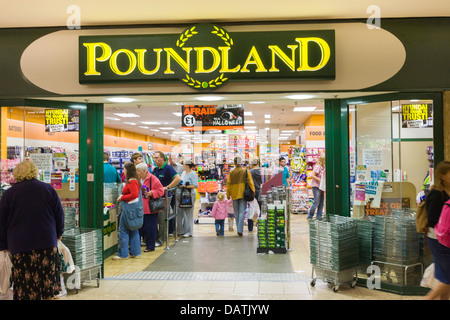 Poundland Shop, UK Stockfoto