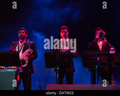 Porto, Portugal, 18. Juli, Meo Stuten Vivas - Musikfestival, Palco Meo, portugiesische band wir Vertrauen Credit: Daniel Amado/Alamy Live News Stockfoto