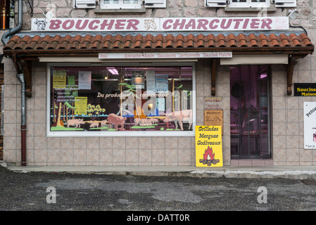 Metzger-Shop bei Le Chambon-Sur-Lignon. Haute-Loire. Auvergne. Frankreich Stockfoto