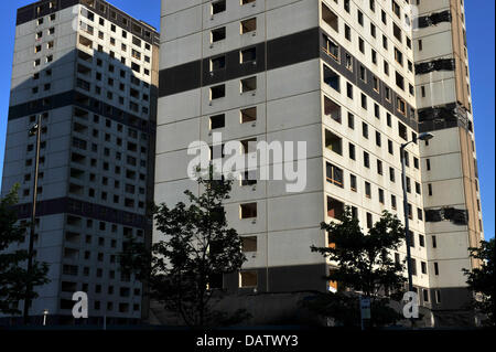 Hochhäuser an Sandiefield Road, Gorbals, Glasgow, für den Abriss vorbereitet. Stockfoto