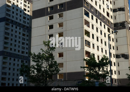 Hochhäuser an Sandiefield Road, Gorbals, Glasgow, für den Abriss vorbereitet. Stockfoto