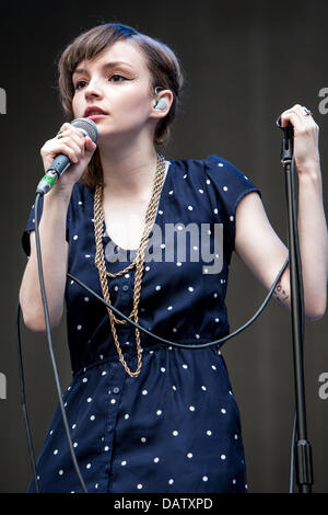 Mailand Italien. 18. Juli 2013. Die schottische Elektropop-Band CHVRCHES spielt live im Stadio San Siro Eröffnungsshow von Depeche Mode Kredit: Rodolfo weitertransferiert/Alamy Live News Stockfoto