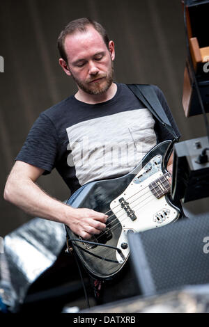 Mailand Italien. 18. Juli 2013. Die schottische Elektropop-Band CHVRCHES spielt live im Stadio San Siro Eröffnungsshow von Depeche Mode Kredit: Rodolfo weitertransferiert/Alamy Live News Stockfoto