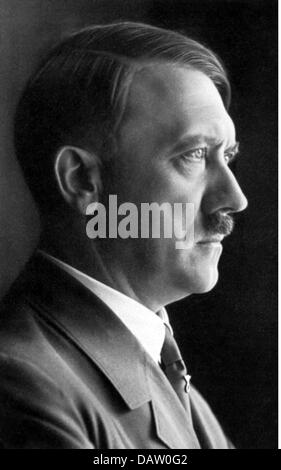 Hitler, Adolf, 20.4.1889 - 30.4.1945, deutscher Politiker (NSDAP), Reichskanzler 30.1.1933 - 30.4.1945, Porträt, zu seinem 47. Geburtstag, 20.4.1936, Stockfoto