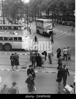 Geographie / Reisen, Deutschland, Berlin, Straße, Kurfürstendamm, Kranzlereck, Oktober 1943, Additional-Rights-Clearences-not available Stockfoto