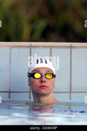Deutsche Schwimmerin Britta Steffen im Bild während des Trainings in der Nähe von Melbourne, Australien, Sonntag, 18. März 2007. Die deutschen Schwimmer bereiten sich auf ihre Wettkämpfe der 12. FINA-Weltmeisterschaften. Foto: Bernd Thissen Stockfoto