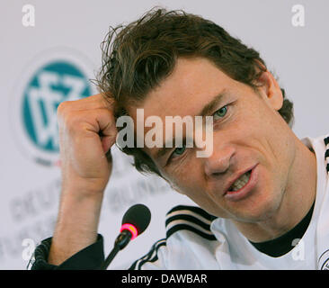Jens Lehmann, der Torwart der deutschen Fußball-Nationalmannschaft, ist bei einer Pressekonferenz in Frankfurt Main, Deutschland, Mittwoch, 21. März 2007 abgebildet. Derzeit bereitet sich die deutsche Auswahl in Frankfurt für das EM-Qualifikationsspiel gegen die Tschechische Mannschaft auf Freitag, 24. März 2006 in Prag. Foto: Arne Dedert Stockfoto