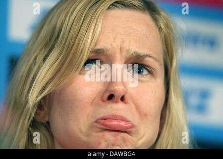 Deutsche Schwimmerin Britta Steffen abgebildet auf einer Pressekonferenz auf der 12. FINA Weltmeisterschaften in Melbourne, Australien, Freitag, 23. März 2007. Die Schwimmer starten ihre Wettkämpfe am Sonntag, 25 März. Foto: Bernd Thissen Stockfoto