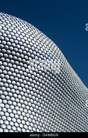 Großbritannien, England, Birmingham, Stierkampfarena, Selfridges Gebäude Außenverkleidung Stockfoto