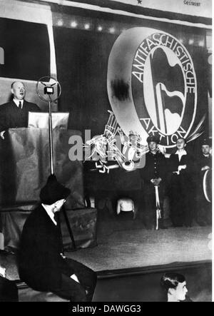Thielmann, Ernst, 16.4.1886 - 28.8.1944, deutscher Politiker, Vorsitzender der Kommunistischen Partei 1925 - 1933, Manifestation der antifaschistischen Aktion Essen, 27.7.1932,