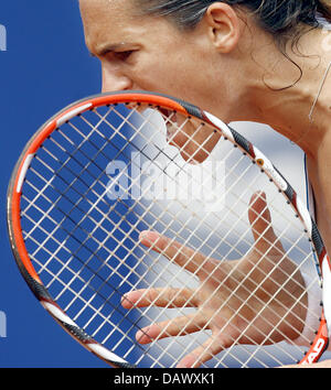 Französischer Tennis schreit pro Amelie Mauresmo verzweifelt nach dem Verlust gegen ukrainische Vakulenko mit 2-6, 6-1 und 2-6 während der Qatar Telecom German Open in Berlin, Deutschland, 11. Mai 2007. Foto: Wolfgang Kumm Stockfoto