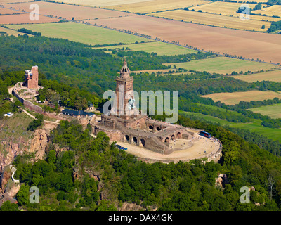 Obere Burg, Barbarossa-Turm und Kyffhäuser-Denkmal, Kyffhäuser-Berg, Thüringen Stockfoto