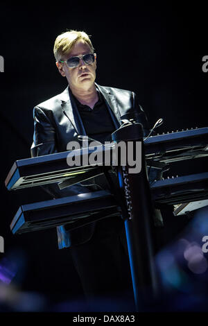 Mailand Italien. 18. Juli 2013. Der bekannte englische rock-Band DEPECHE MODE live im Stadio San Siro während "The Delta Machine Tour 2013" Credit führt: Rodolfo weitertransferiert/Alamy Live News Stockfoto