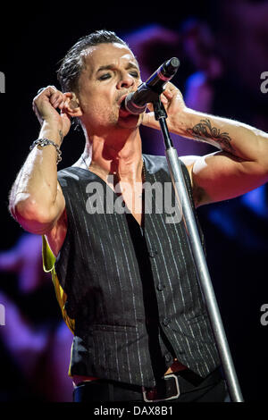 Mailand Italien. 18. Juli 2013. Der bekannte englische rock-Band DEPECHE MODE live im Stadio San Siro während "The Delta Machine Tour 2013" Credit führt: Rodolfo weitertransferiert/Alamy Live News Stockfoto