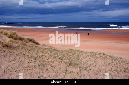 Embleton Beach auf St. Oswald Weise lange Entfernung Fußweg Northumberland Küste Stockfoto