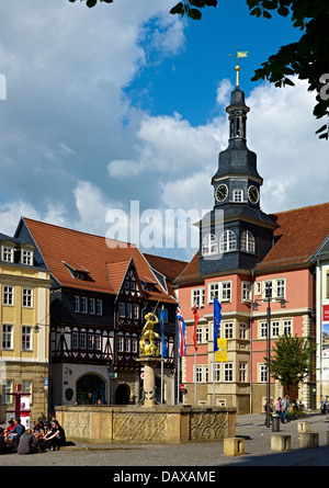 St. George Brunnen mit Rathaus, Eisenach, Thüringen, Deutschland Stockfoto