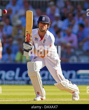 London, UK. 19. Juli 2013. Alastair Cook Wimper tagsüber zwei der Investec Asche 2. Testspiel auf Lords Cricket Ground am 19. Juli 2013 in London, England. Bildnachweis: Mitchell Gunn/ESPA/Alamy Live-Nachrichten Stockfoto