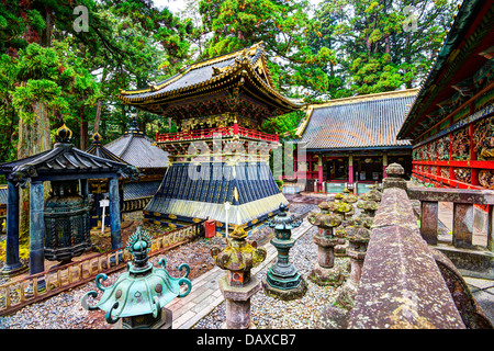 Geschichtliches hält das Mausoleum von Tokugawa Ieyasu, Begründer des Tokugawa-Shogunats, die Japan seit über 250 Jahren regiert. Stockfoto