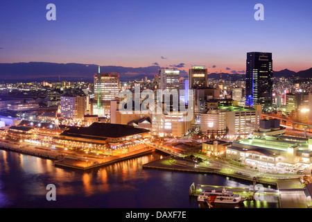 Kobe, Japan Innenstadt Stadtbild am Hafen. Stockfoto