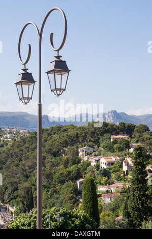 Anzeigen von Le Haut-de-Cagnes mittelalterlichen Bergdorf in der Nähe von Nizza, Frankreich Stockfoto