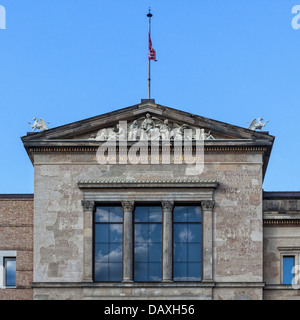 Westfassade des neuen Museums (New Museum) auf der Museumsinsel, Berlin Stockfoto