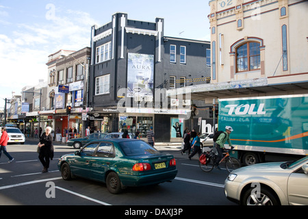 Verkehr auf der King street in Newtown, sydney Stockfoto