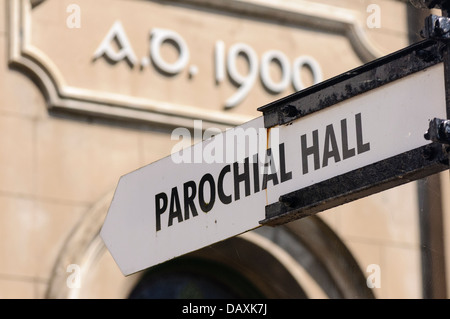 Zeichen für die Pfarrkirche Hall Stockfoto