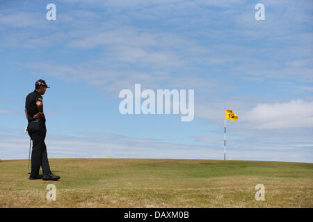 Gullane, East Lothian, Schottland. 19., 2013. Hideki Matsuyama in Japan bereitet sich auf Loch 12 in der ersten Runde der 142. British Open Championship in Muirfield in Gullane, East Lothian, Schottland gedreht. Bildnachweis: Koji Aoki/AFLO SPORT/Alamy Live-Nachrichten Stockfoto