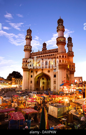 Fassade von einer Moschee, Charminar, Hyderabad, Andhra Pradesh, Indien Stockfoto