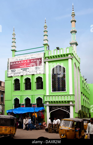 Fassade von einer Moschee, Charminar, Hyderabad, Andhra Pradesh, Indien Stockfoto