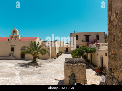 Kloster (Kloster) in Messara Tal auf Kreta in Griechenland. Messara - ist die größte Ebene in Kreta Stockfoto