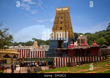 Fassade eines Tempels, Simhachalam Tempel, Simhachalam, Visakhapatnam, Andhra Pradesh, Indien Stockfoto